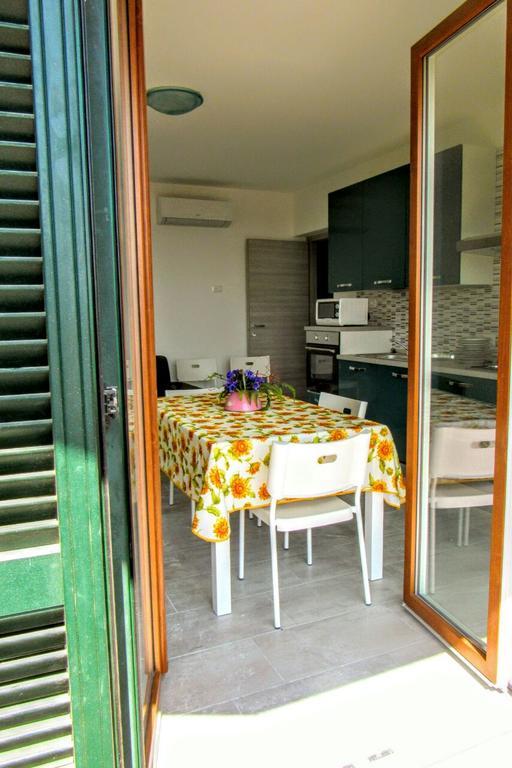 Residenza Christian Apartment Gravedona Bagian luar foto